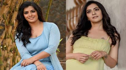 Varalaxmi sarathkumar net worth details on her birthday Varalaxmi Networth: விரைவில் மணப்பெண்ணாக போகும் வரலட்சுமியின் சொத்து மதிப்பு எவ்வளவு தெரியுமா? 
