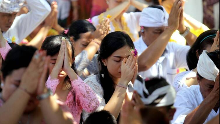 Indonesian President Jokowi creates country’s first Hindu state university முதல் இந்து பல்கலைக்கழகத்தை உருவாக்கிய இந்தோனேசியா! - பின்னணி என்ன?
