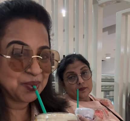 ஸ்ரீப்ரியாவை செல்லமாக ஆலு என அழைக்கிறார் ராதிகா. இந்த வாழ்கையும் நட்பையும் கொண்டாட நான் என்றும் உன் பக்கத்தில் இருப்பேன் என அழகான குறிப்பை பகிர்ந்துள்ளார் ராதிகா.