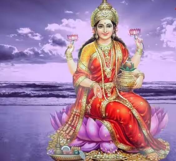 જે ઘરોમાં દેવી લક્ષ્મીનો વાસ હોય છે ત્યાં પૈસાની કમી નથી હોતી. પરંતુ માતા લક્ષ્મી ત્યાં જ રહે છે જ્યાં સ્વચ્છતાનું ધ્યાન રાખવામાં આવે છે. વાસ્તુશાસ્ત્ર અનુસાર, જો તમારે આશીર્વાદ જોઈએ છે તો ઘરની સ્વચ્છતાનું ધ્યાન રાખો.