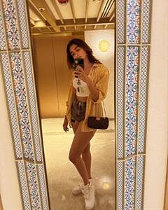 Pooja Hegde Photos : கோவாவில் ரிலாக்ஸ் செய்யும் பீஸ்ட் பட நடிகை பூஜா!