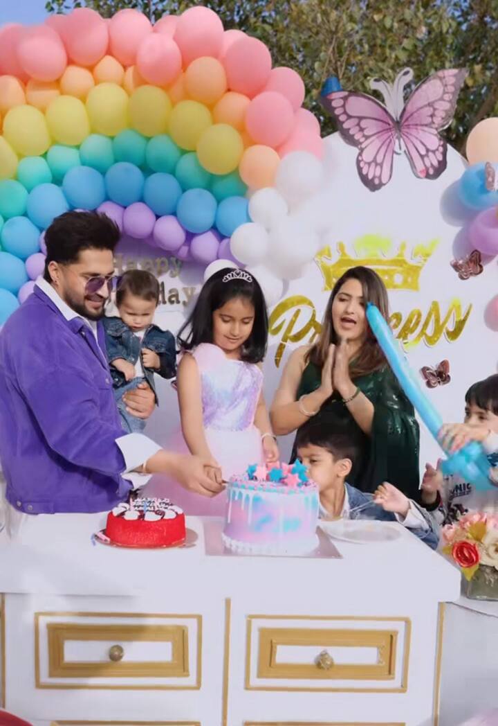 ਇਹ ਤਸਵੀਰਾਂ ਜੱਸੀ ਗਿੱਲ ਦੀ ਧੀ ਰੂਜਸ ਕੌਰ ਦੇ 6ਵੇਂ ਜਨਮਦਿਨ ਦੀਆ ਹਨ।