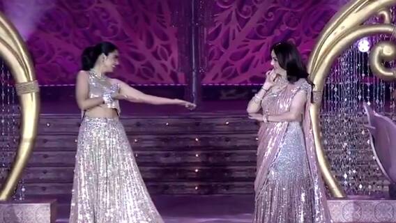 కళంక్ సినిమాలో ఘర్ మోరె పర్దేశియాకు డ్యాన్స్ వేసిన నీతా, ఇషా