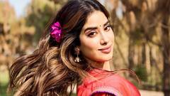 Janhvi Kapoor : தாவணி போட்ட தீபாவளி..நடிகை ஜான்வி கபூரின் தாவணி க்ளிக்ஸ்!