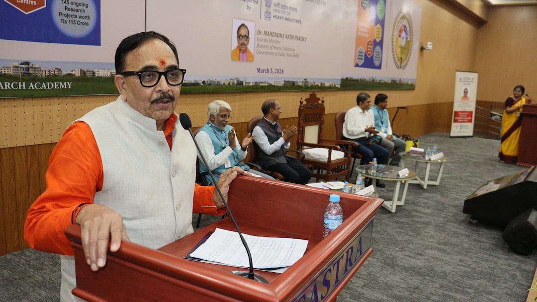 தஞ்சை சாஸ்த்ரா பல்கலைக்கழகத்தில் தொழில்நுட்ப மேம்பாட்டு ஊக்கப்படுத்தும் பயிற்சி மையம் அமைப்பு: மத்திய அமைச்சர் தகவல்