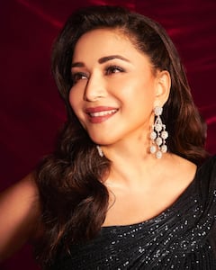 Madhuri Dixit : బ్లాక్ శారీలో మాధూరి దీక్షిత్.. వయసై పోయినా తరగని అందం ఆమె సొంతం