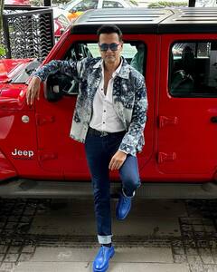 Guess Who: ऋतिक रोशन की फिल्म का वो विलेन...जिसके सिर चढ़ गया था घमंड, फिर पलभर में यूं तबाह हुआ करियर, पहचाना ?