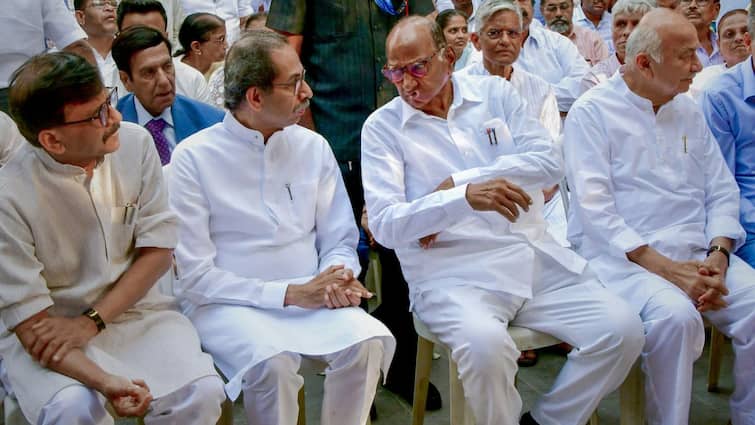 seats sharing formula between Congress Sharad Pawar and Uddhav Thackeray for lok sabha election 2024 in maharashtra INDIA will announce candidate list Lok Sabha Election 2024: कांग्रेस-शरद पवार और उद्धव ठाकरे के बीच सीट बंटवारे पर बन गई बात! ये रहा महाराष्ट्र में I.N.D.I.A का फॉर्मूला