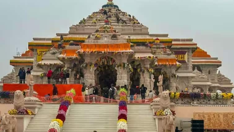 Ram Mandir Chief Priest Acharya Satyendra Das said temple roof started turning wet in first rain 'पहली ही बारिश में पानी टपकने लगा', राम मंदिर को लेकर मुख्य पुजारी का बड़ा दावा