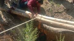 हमीपुर में पत्नी ने पति को काल के गाल से निकाला, साड़ी बांध कुएं में कूदकर बचाई जान