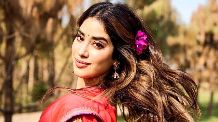 Know some interesting facts about Bollywood actress Janhvi Kapoor Janhvi Kapoor Birthday: দক্ষিণী প্রথায় বিয়ের শখ, হওয়ার কথা ছিল চিকিৎসক! জন্মদিনে অজানা জাহ্নবী কপূর