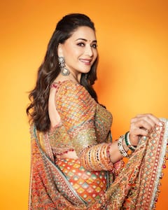 Madhuri Dixit Photo: માધુરી દીક્ષિતનો સાડીમાં ક્લાસી લુક, તસવીરો પર ફેન્સ થયા લટ્ટુ