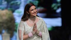 Parineeti Chopra: পরনে ঢিলেঢালা শার্ট, পরিণীতি কি অন্তঃসত্ত্বা? বিমানবন্দরে অভিনেত্রীকে দেখে গুঞ্জন!