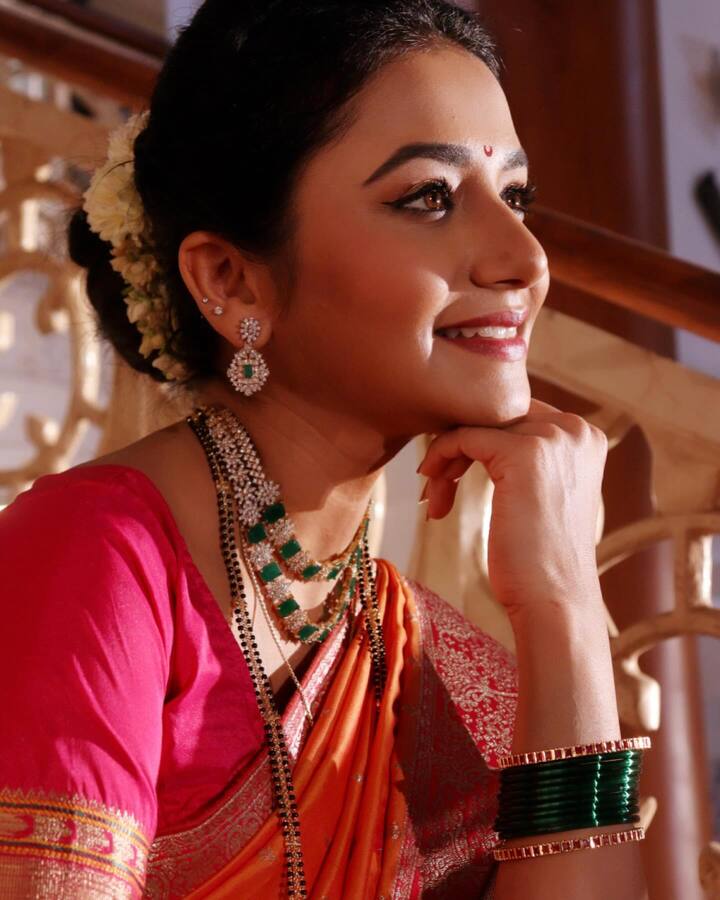 जुईला एका चाहत्याने विचारलं आहे,