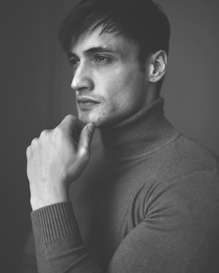 शो संपल्यानंतर ४ वर्षांनी असीम आणि हिमांशी वेगळे झाले.  (photo:asimriaz77.official/ig)