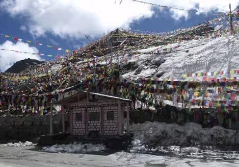 ਇਹ ਪੂਰਾ ਪੈਕੇਜ 7 ਦਿਨ ਅਤੇ 6 ਰਾਤਾਂ ਲਈ ਹੈ। ਲੇਹ-ਲਦਾਖ ਟੂਰ 'ਚ ਤੁਹਾਨੂੰ ਲੇਹ, ਸ਼ਾਮ ਵੈਲੀ, ਨੁਬਰਾ, ਪੈਂਗੋਂਗ ਅਤੇ ਤੁਰਤੁਕ ਦੇਖਣ ਦਾ ਮੌਕਾ ਮਿਲ ਰਿਹਾ ਹੈ।