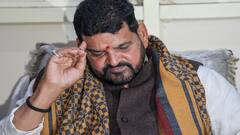 टिकट का इंतजार कर रहे BJP सांसद बृजभूषण शरण सिंह की बढ़ी मुश्किलें! अधिकारी ने थमाया नोटिस