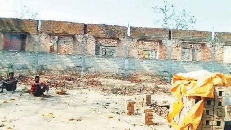 Korba tribal areas primary school building could not be constructed in 3 years Ann Chhattisgarh: कोरबा के जनजाति बसाहट क्षेत्रों में शिक्षा व्यवस्था बदहाल, 3 साल से नहीं बन सकी स्कूल की बिल्डिंग
