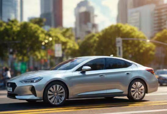 ਕੁਝ ਚੀਜ਼ਾਂ ਹਨ ਜਿਨ੍ਹਾਂ ਤੋਂ ਬਚਣਾ ਚਾਹੀਦਾ ਹੈ। ਇਨ੍ਹਾਂ ਵਿੱਚ ਕਾਰ ਦੇ ਰੈਂਪ ਨੂੰ ਬਦਲਣ ਤੋਂ ਲੈ ਕੇ ਸਪੋਇਲਰ ਲਗਾਉਣ ਤੱਕ ਬਹੁਤ ਸਾਰੀਆਂ ਚੀਜ਼ਾਂ ਸ਼ਾਮਲ ਹਨ। ਅਜਿਹਾ ਕੰਮ ਕਰਨ ਕਾਰਨ ਕੁਝ ਨਿਯਮਾਂ ਦੀ ਉਲੰਘਣਾ ਹੁੰਦੀ ਹੈ ਅਤੇ ਪੁਲਿਸ ਵੱਲੋਂ ਕਾਰਵਾਈ ਕੀਤੀ ਜਾ ਸਕਦੀ ਹੈ।