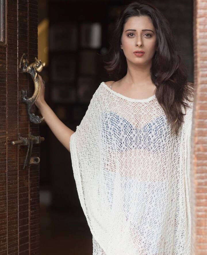 चेष्टा भगत ने आगे बताया कि लोगों ने उन्हें ट्रोल भी किया है कि वो सिर्फ गेम के लिए इस रिश्ते में आई थीं. हालांकि, निखिल ने उनसे विश्वास दिलाया कि वो इसमें उनकी गलती नहीं आने देंगे.