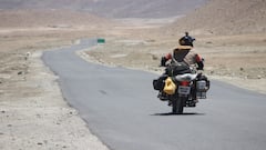 Ladakh Tour: लेह-लद्दाख के बर्फीले पहाड़ों का गर्मियों की छुट्टी में उठाएं मजा, लगेगा बस इतना खर्च