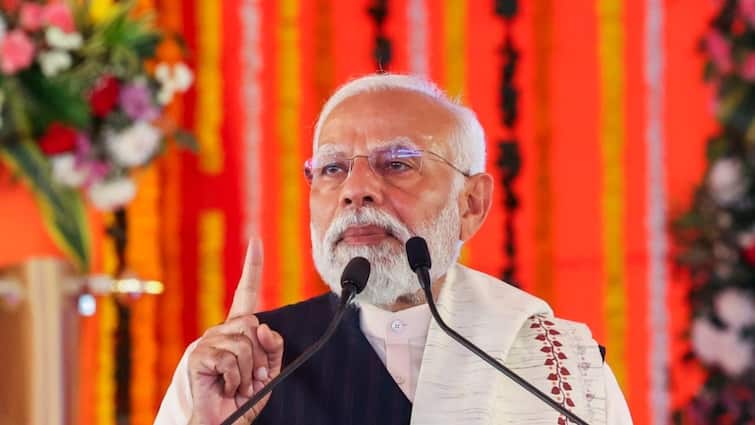 Narendra Modi in Bihar Lok Sabha Elections 2024 Lalu Yadav RJD Congress 'Biggest Offenders Of Bihar': PM Modi Attacks Lalu Yadav, Says Development Took Place Under 'Double-Engine' Govt