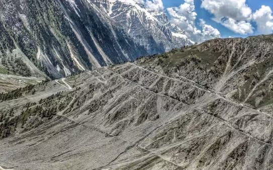 ਇਹ ਦੌਰਾ ਮਹਾਰਾਸ਼ਟਰ ਦੀ ਰਾਜਧਾਨੀ ਮੁੰਬਈ ਤੋਂ ਸ਼ੁਰੂ ਹੋਵੇਗਾ। ਇਹ ਇੱਕ ਫਲਾਈਟ ਟੂਰ ਹੈ ਜਿਸ ਵਿੱਚ ਸਾਰੇ ਸੈਲਾਨੀਆਂ ਨੂੰ ਮੁੰਬਈ ਤੋਂ ਲੇਹ ਤੱਕ ਦੀ ਫਲਾਈਟ ਟਿਕਟ ਮਿਲੇਗੀ।