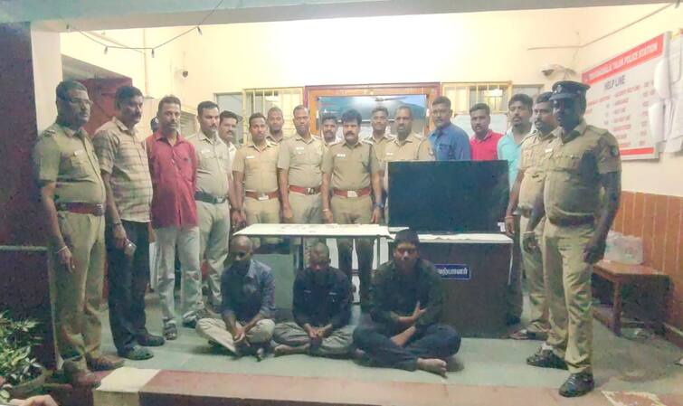 Tiruvannamalai news 4 criminals arrested in 5 days dsp after taking responsibility for jewelery robbery at AIADMK official's house - TNN அதிமுக பிரமுகர் வீட்டில் நகை கொள்ளை; பொறுப்பேற்ற 5 நாட்களில் அதிரடி காட்டிய டிஎஸ்பி