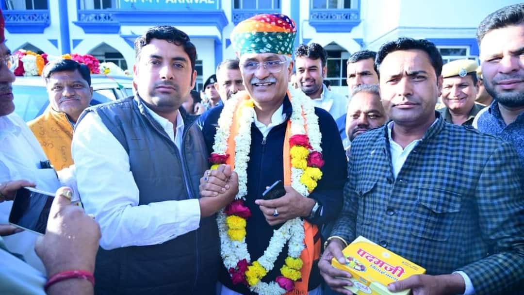 Lok Sabha Election 2024: लोकसभा का टिकट मिलने के बाद गजेंद्र सिंह शेखावत पहली बार पहुंचे जोधपुर, जानें- क्या कहा? Lok Sabha Election 2024 Rajasthan After getting ticket Gajendra Singh Shekhawat visited Jodhpur ANN Lok Sabha Election 2024: लोकसभा का टिकट मिलने के बाद गजेंद्र सिंह शेखावत पहली बार पहुंचे जोधपुर, जानें- क्या कहा?