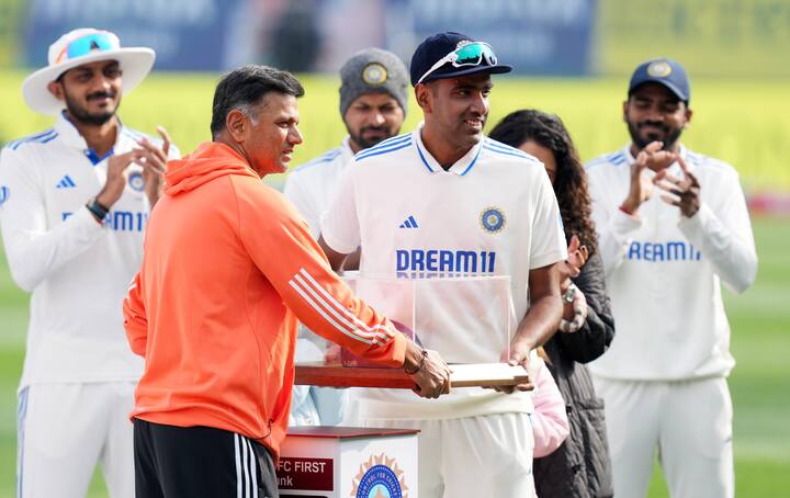 वहीं उनकी इंजीनियरिंग डिग्री की बात करें तो अश्विन ने एसएसएन कॉलेज ऑफ इंजीनियरिंग से डिग्री हासिल की थी. अन्ना पढ़ाई में काफी अच्छे थे, लेकिन फिर भी उन्होंने क्रिकेट को चुना.