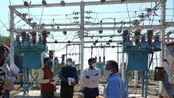 अगर आपको लग रहा है कि आपने कोई गलती नहीं की है और आपका बिल समय पर भरा जा रहा है. तो फिर आप बिजली विभाग से इस बारे में जानकारी भी मांग सकते हैं.