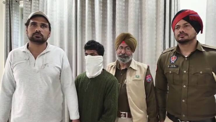 Malout police arrest a man who stolen motorcycle Punjab news: ਮੋਟਰਸਾਈਕਲ ਚੋਰੀ ਕਰਨ ਵਾਲਾ ਚੜ੍ਹਿਆ ਮਲੋਟ ਪੁਲਿਸ ਦੇ ਅੜਿੱਕੇ, 16 ਮੋਟਰਸਾਈਕਲ ਕੀਤੇ ਬਰਾਮਦ