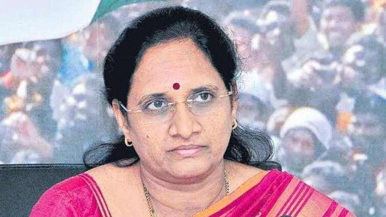 Vasireddy Padma resigns as Chairperson of andhra pradesh Women Commission Andhra Pradesh Women Commission Chairperson: ఆంధ్రప్రదేశ్ మహిళా కమిషన్ ఛైర్‌పర్శన్ పదవికి వాసిరెడ్డి పద్మ రాజీనామా