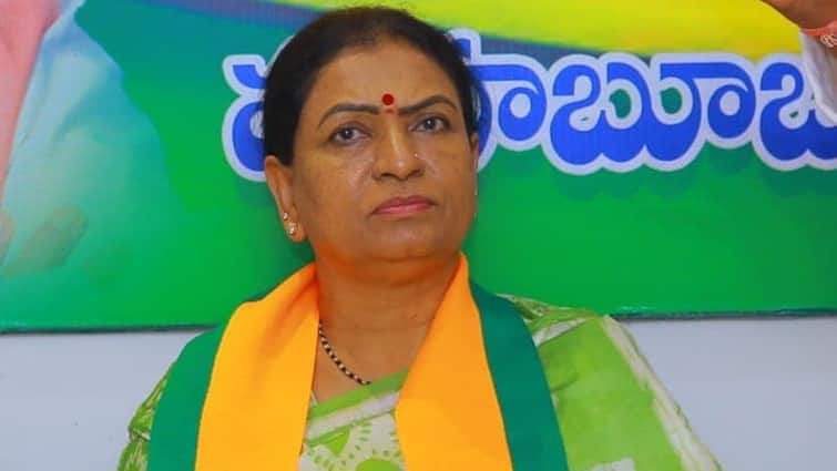 BJP National Vice President DK Aruna criticized Telangana Chief Minister Revanth Reddy DK Aruna: నన్ను విమర్శిస్తే ఆకాశం మీద ఉమ్మేసినట్లే - రేవంత్‌పై డీకే అరుణ ఘాటు వ్యాఖ్యలు