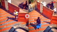 Video: गर्लफ्रेंड को चॉकलेट देने पहुंचा बॉयफ्रेंड, लड़की के पापा ने चप्पल लेकर दौड़ाया