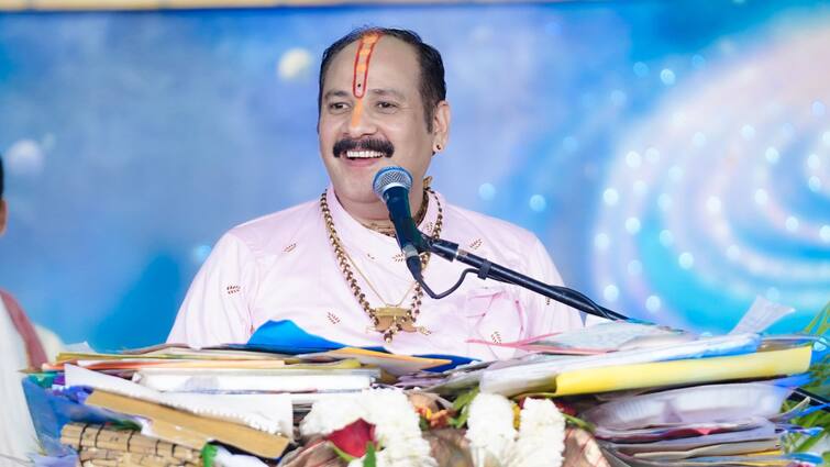 Pandit Pradeep Mishra: पंडित प्रदीप मिश्रा की कथा के लिए सीहोर में उमड़ा जनसैलाब, 1200 से अधिक पुलिस जवान तैनात Pandit Pradeep Mishra Katha in Sehore Crowd Gathered MP Police Jawan Deployed on Spot ann Pandit Pradeep Mishra: पंडित प्रदीप मिश्रा की कथा के लिए सीहोर में उमड़ा जनसैलाब, 1200 से अधिक पुलिस जवान तैनात