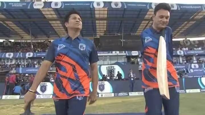 sachin tendulkar honour differently abled cricketer amir hussain lone in ispl - watch video Watch Video: ஸ்ட்ரீட் பிரீமியர் லீக்கில் கையின்றி பேட்டிங், பந்துவீசிய அமீர் ஹூசைன்.. கௌரவித்த சச்சின் டெண்டுல்கர்..!