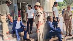 KA Paul Protest at AP Secretariat | ఈసీ మీటింగ్ కి అనుమతించకపోవటంపై కేఏ పాల్ ఫైర్ | ABP Desam