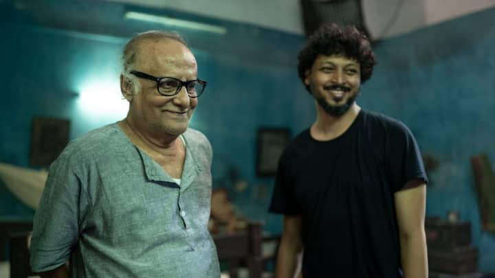 গল্পের শেষে মিলবে সমস্ত চমকের উত্তর। পরিচালকের কথায়, 'ছবিটা আশা করি সবার ভাল লাগবে। অনুরোধ করব প্রেক্ষাগৃহে দেখতে ছবিটি।' ছবি মুক্তি পাচ্ছে ২৯ মার্চ।