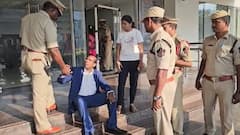 ఏపీ సెక్రెటేరియట్‌లో కేఏ పాల్ హల్ చల్- మెట్లపై కూర్చొని నిరసన