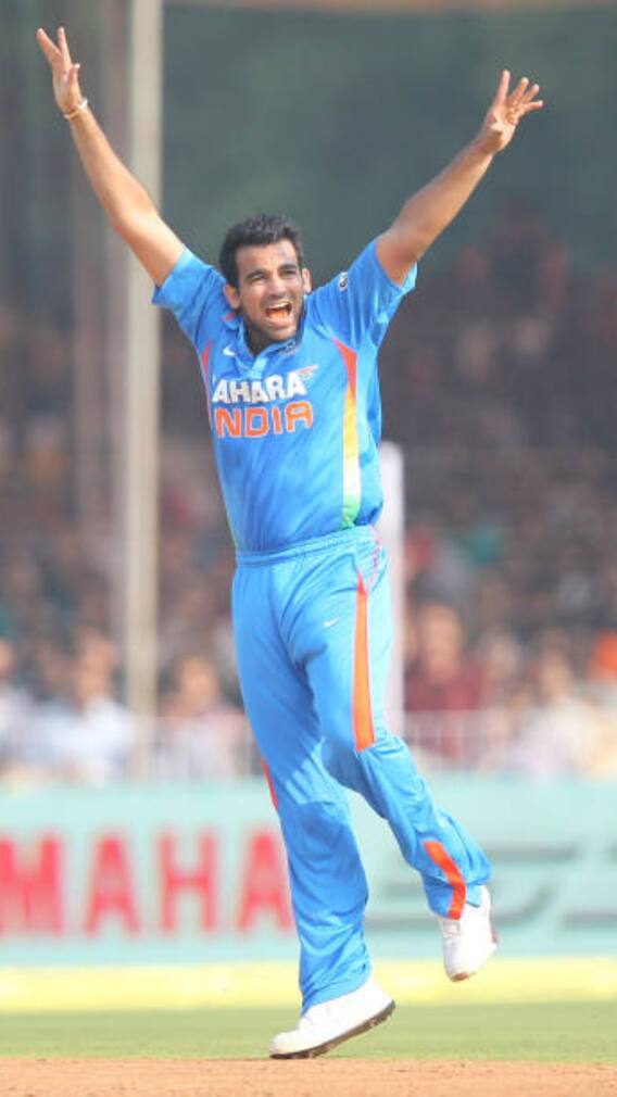 బంతి పడితే నిప్పులే - వన్డేల్లో ఎక్కువ వికెట్లు తీసిన లెఫ్టార్మ్ ఫాస్ట్ బౌలర్లు!