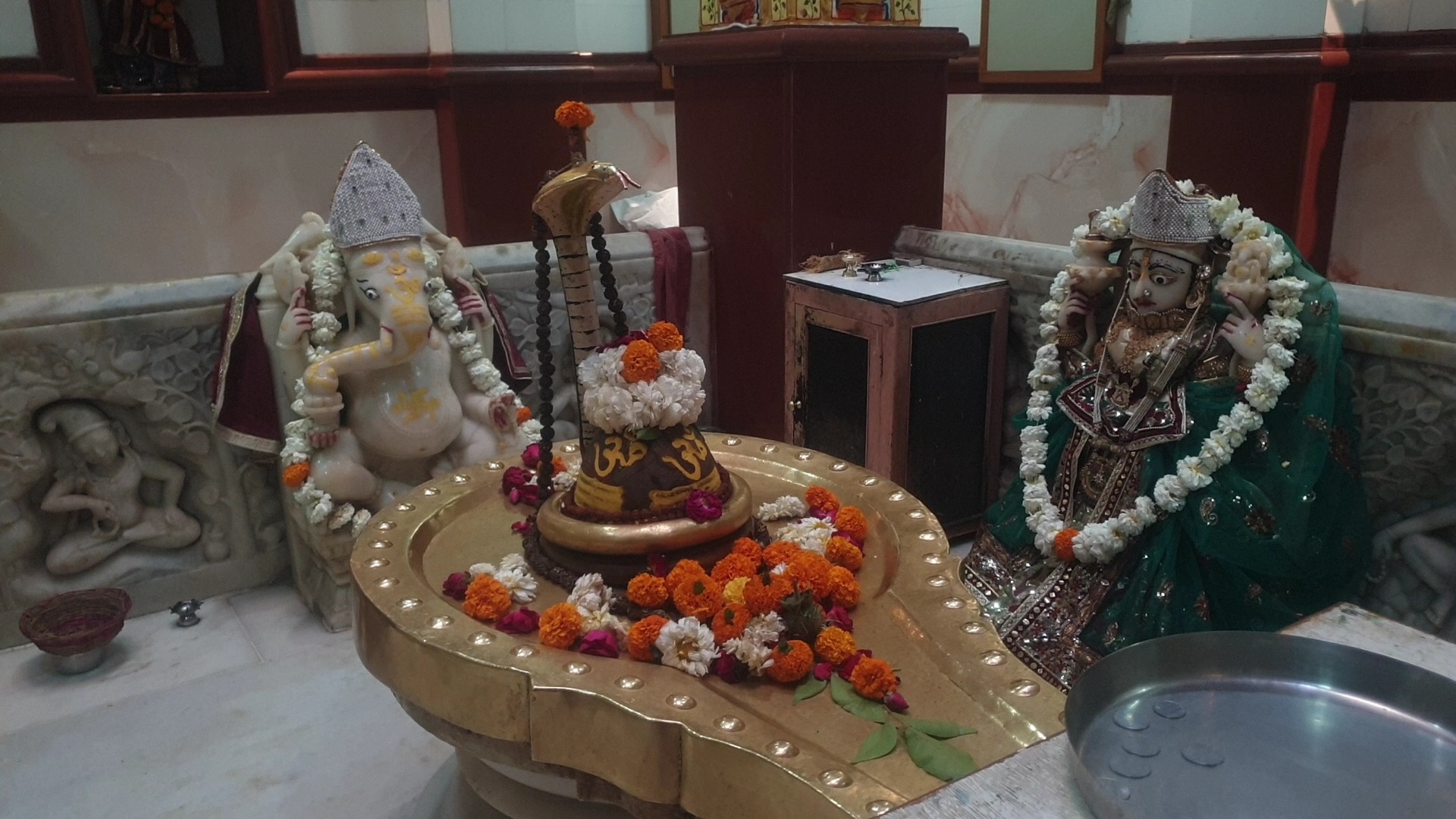 Shiv Mandir: यहां जमीन से 40 फीट नीचे विराजें हैं भोलेनाथ, जानें पातालेश्वर मंदिर का रोचक इतिहास, खासियत