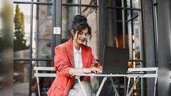 5 हेल्थ टिप्स अपनाकर खुद को फिट रख सकती हैं वर्किंग वुमेन, न घर का काम आड़े आएगा, न ऑफिस की रहेगी टेंशन