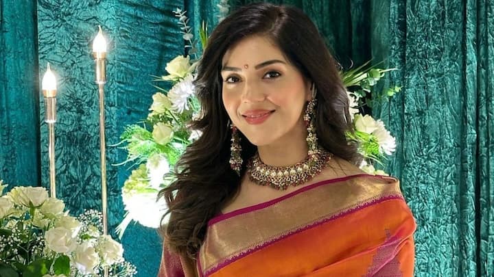 Mehreen Pirzadaa Photos : హానీ ఈజ్ ద బెస్ట్ అంటూ మెహ్రీన్ తెలుగు ప్రేక్షకులకు దగ్గరైంది మెహ్రీన్. ఈ భామ తాజాగా వివిధ రంగుల శారీల్లో  ఆమె ఫోటోషూట్ చేసింది.