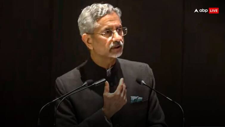 S Jaishankar replies for not being disrespectful even being in Politics how avoid dirty comments and being good to people राजनीति में होकर भी तमीज से बात करते हैं? दक्षिण कोरिया में पूछा गया सवाल तो विदेश मंत्री एस. जयशंकर ने दिया ये जवाब