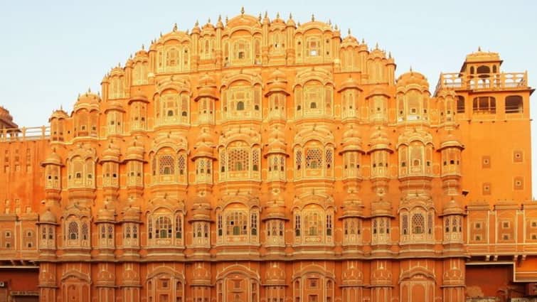 Jaipur pride Hawa Mahal is not a palace this wonderful building was built just for this purpose कोई महल नहीं है जयपुर की शान हवामहल... सिर्फ इस काम के लिए बनाई गई थी ये बेहतरीन इमारत