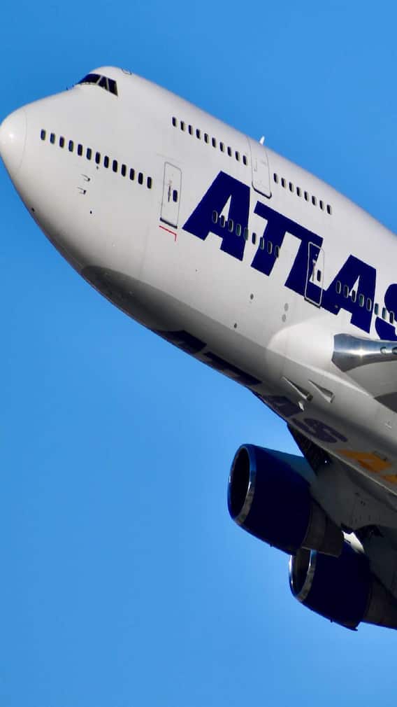 Flight fuel : एक लिटर इंधनात विमान 'इतके' अंतर कापते.