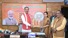 डिप्टी सीएम केशव प्रसाद मौर्य से मिलीं सपा विधायक, सामने आई ये तस्वीर, बढ़ी हलचल