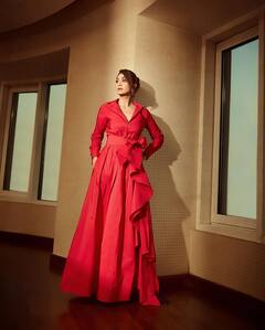 PHOTO: 48 व्या वर्षीही दिसते तरुण; पाहा शिल्पा शेट्टीचा पारंपारिक लूक!