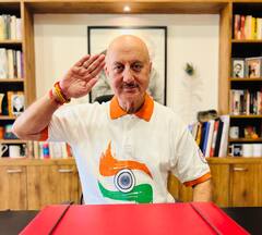 Anupam Kher Birthday: चित्रपटाच्या शूटिंगदरम्यान अनुपम खेर यांना झालेला चेहऱ्याचा पॅरालिसिस; जाणून घ्या!